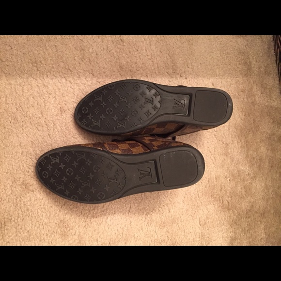 Authentic Louis Vuitton - Picture 2 of 4