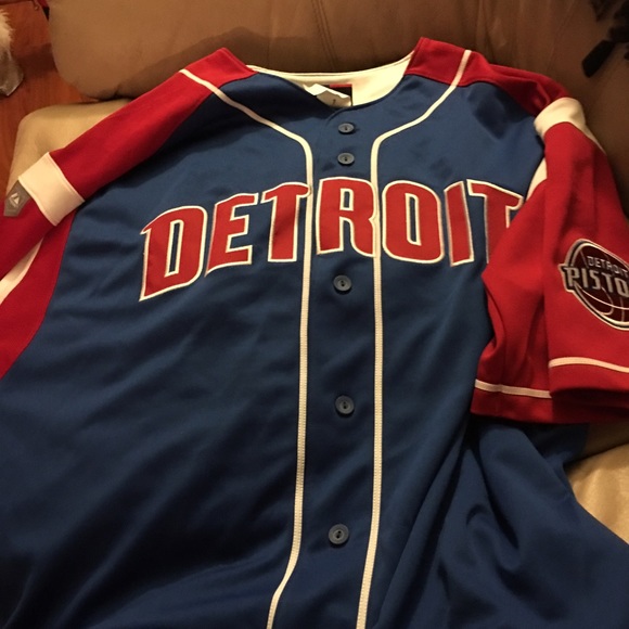 Detorit pistons jersey