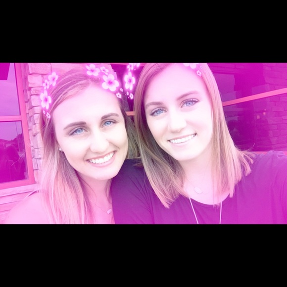 🎉CHECK HER CLOSET🎉 - Picture 2 of 2