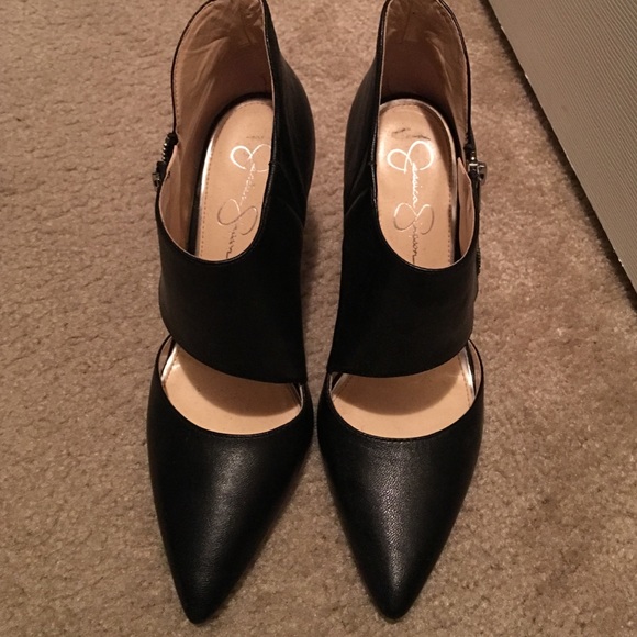 Jessica Simpson black heels