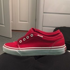 Red vans men's 7 woman's 8.5