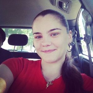 Meet your Posher, Raquel