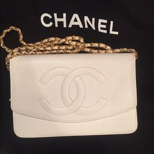 White Chanel bag in mint condition