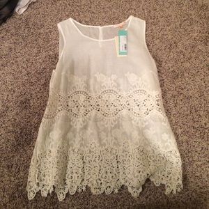 Serra lace detail top