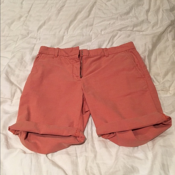 Size 0 gap rolldown boyfriend shorts