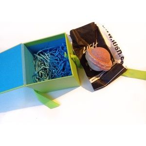 Lush 👽Space Girl 💁🏽Bath Bomb with a Cute Box