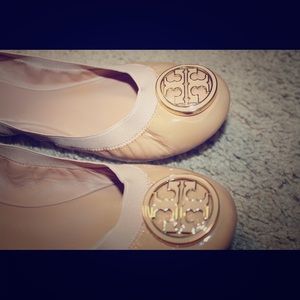 Tory Burch Caroline Ballerina Flat (Pink Beige)