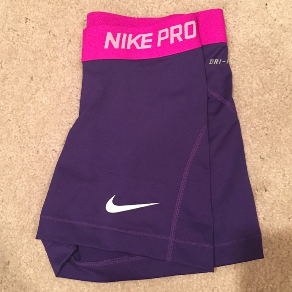 TRADES please 😊 Nike pro compression shorts small - Picture 1 of 3