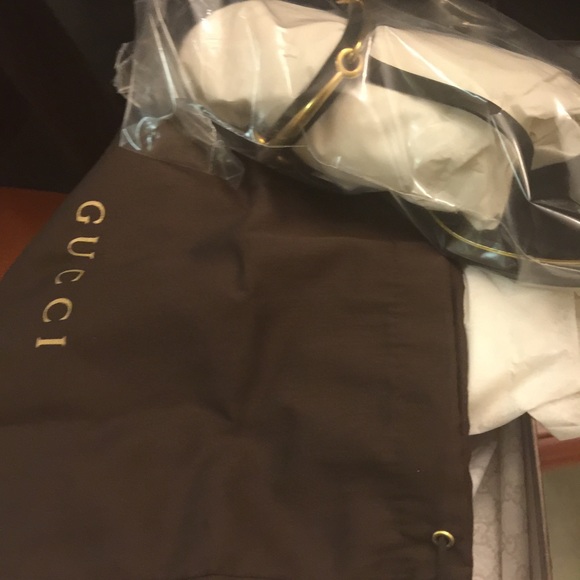 Authentic Gucci sandals - Picture 2 of 4