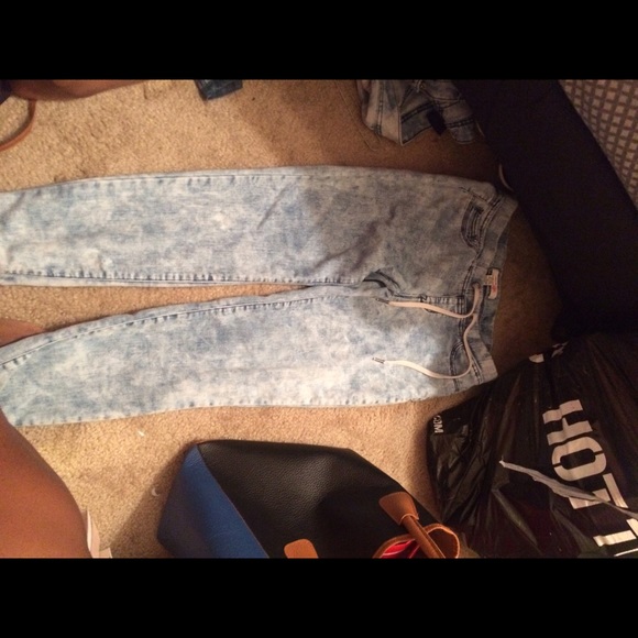 Joggers - Picture 2 of 3