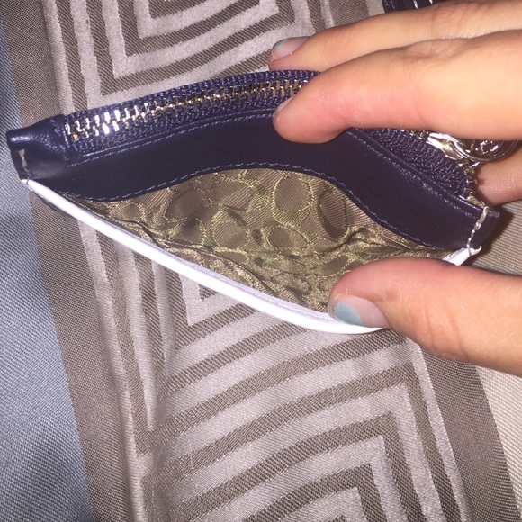 Coach coin purse/ key chain - Picture 2 of 3