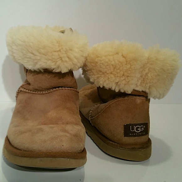 Uggs Australia Women's Sheepskin Boots Size W6 - Picture 3 of 4