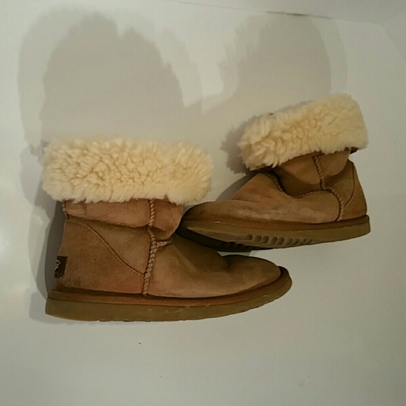 Uggs Australia Women's Sheepskin Boots Size W6 - Picture 4 of 4