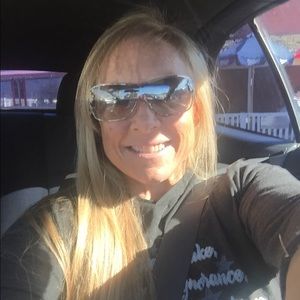 Meet your Posher, Christina