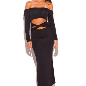 🙈 black long sleeve off the shoulder maxi💋🔥