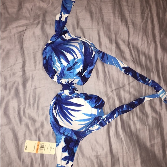 Tommy Bahama halter bikini top in size 34DD