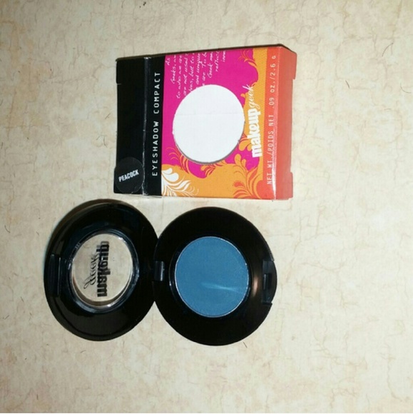 Sold! Sold! Sold! Makeup geek shadow - Picture 2 of 3