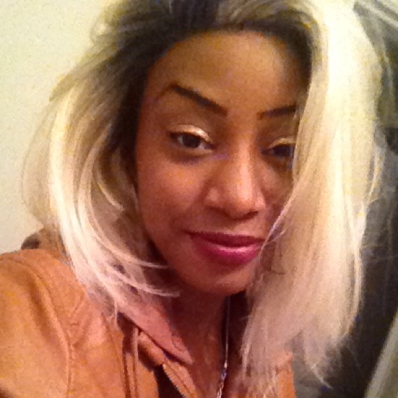 Blonde wig 😍