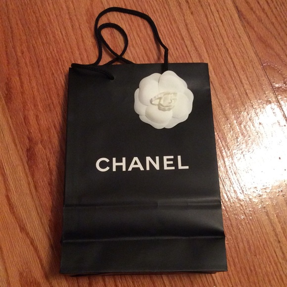 CHANEL Other - Chanel gift bag