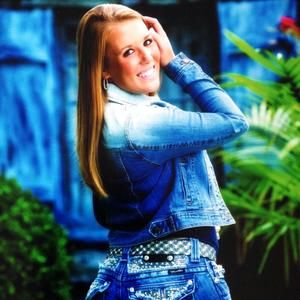 Meet your Posher, Makayla