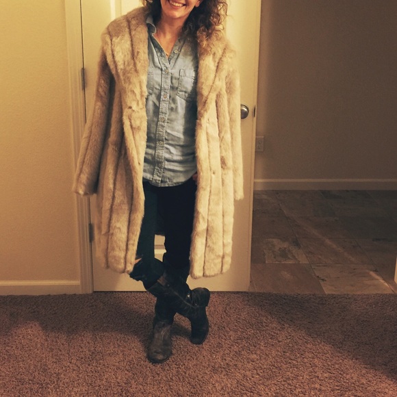 faux fur coat - Picture 4 of 4