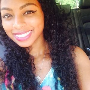 Meet your Posher, Stephanie