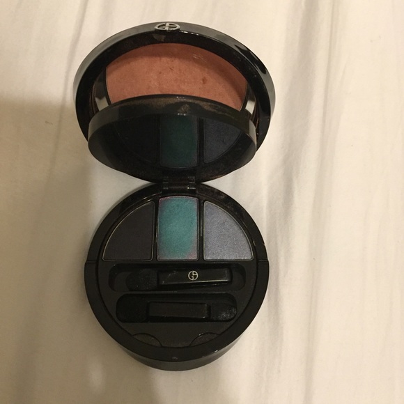 GIROGIO ARMANJ FACE AND EYE PALLATE SCARBEO