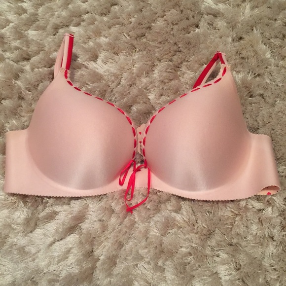 Victoria's Secret Angels Secret Embrace Bra