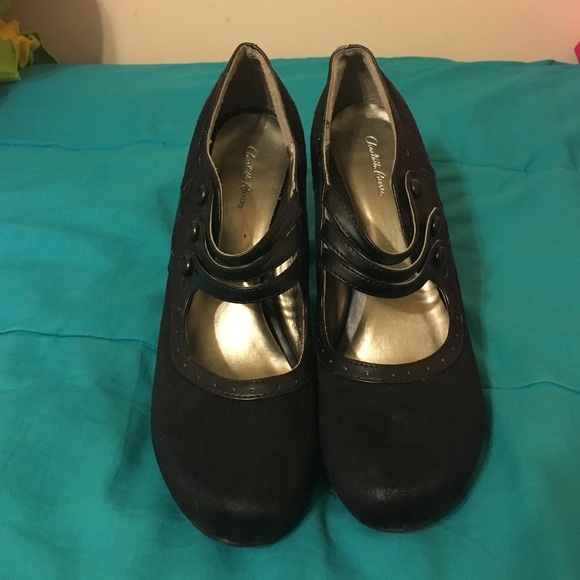 Black heels - Picture 2 of 4