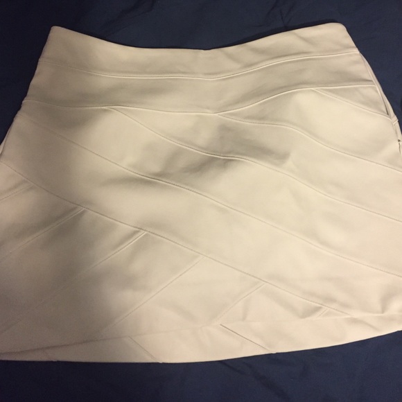Express cream skirt