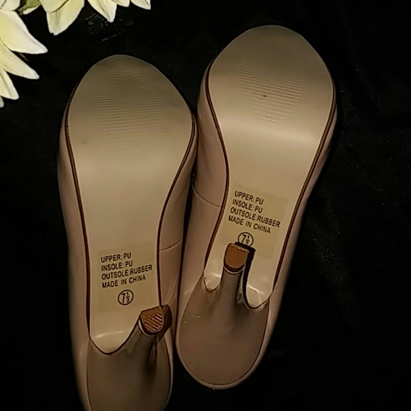 BLUSH COLOR PEEP TOE HEELS 👠 - Picture 2 of 2