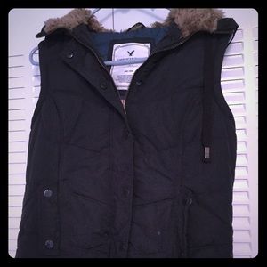 American Eagle puffer vest