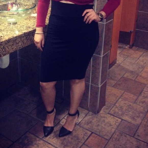Black pencil skirt