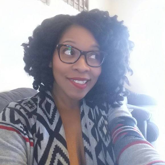 Meet your Posher, Julia - Picture 1 of 1