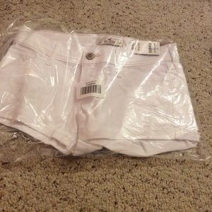 White Hollister shorts
