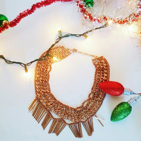 Jewelry | Fringe bib gold necklace - Picture 3 of 4