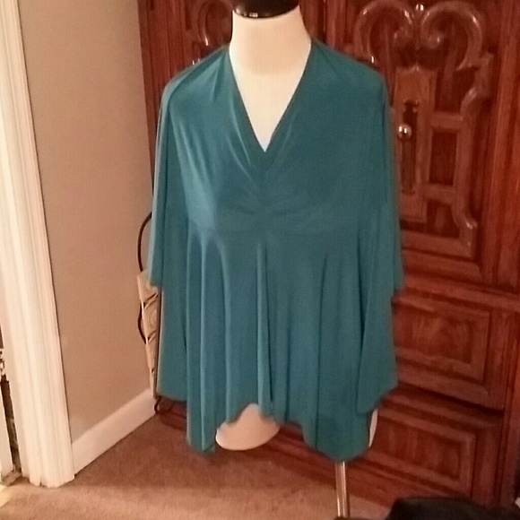 Tops - ☆ Bundle for @kellyjean59☆Very teal peplum shirt!!