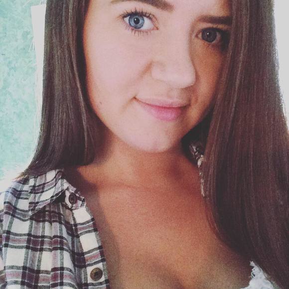 Meet your Posher, Ashton - Picture 1 of 1