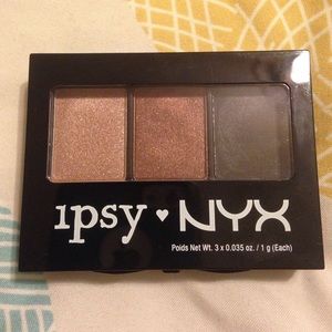 Nyx 3 color eye shadow palette