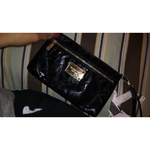 Authentic Michael Kors wristlet