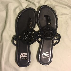 American Eagle black sandals