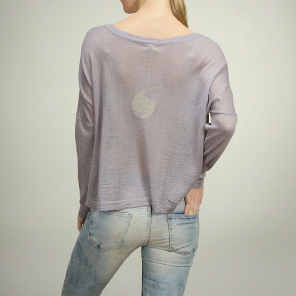 Single Pocket Light Sweater - Picture 2 of 3
