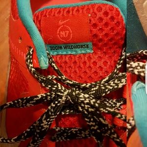 Womans 8.5 nike sneakers
