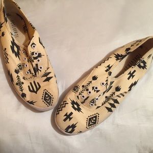 Forever21 Slip-on Shoes