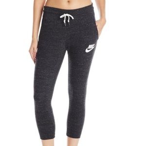 Vintage Nike Gym Capri dark grey L