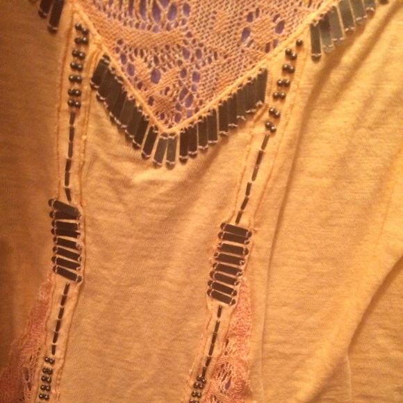 Gimmicks by BKE Beaded top - Picture 6 of 6