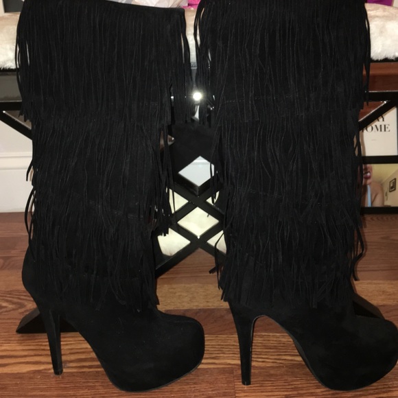 Black fringe boots