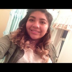 Meet your Posher, Fatima