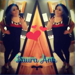 Meet your Posher, Laura