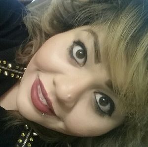 Meet your Posher, Erika